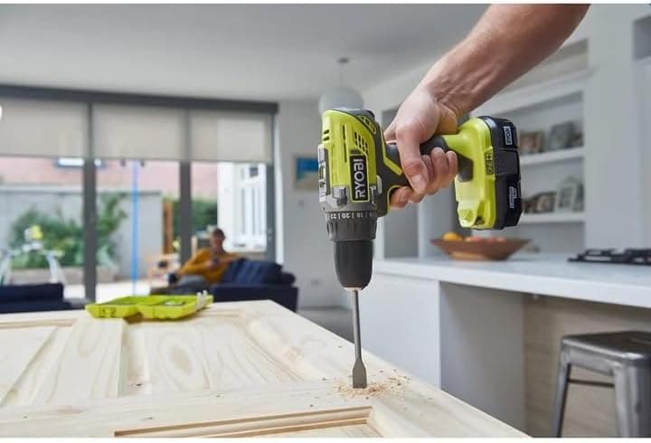 Perceuse-visseuse RYOBI 18V ONE+ - Puissante et Ergonomique
